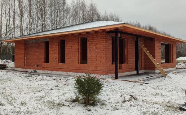 Строительство первых домов в коттеджном посёлке